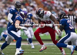 【c7c7.app】米奇·约翰逊谈胜利，对马刺下半场表现感失望，但赞誉对手顽强精神